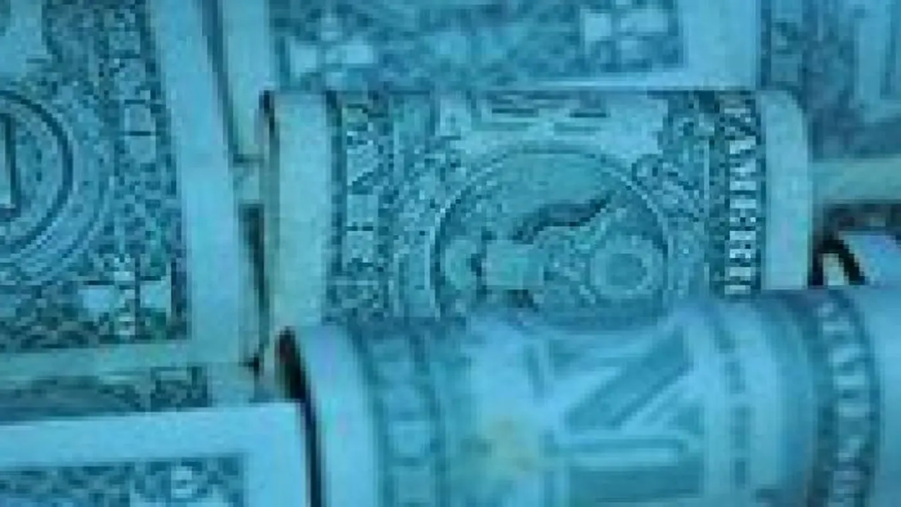 أعلى سعر للشراء.. مصرف أبو ظبي الإسلامي يرفع قيمة صرف الدولار مقابل الجنيه